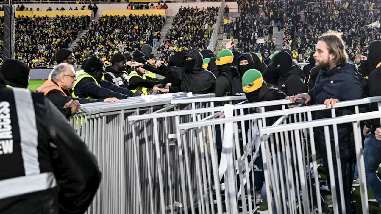 Émeutes et Envahissement de Terrain au Stade de la Beaujoire : Match Nantes-Le Havre Interrompu