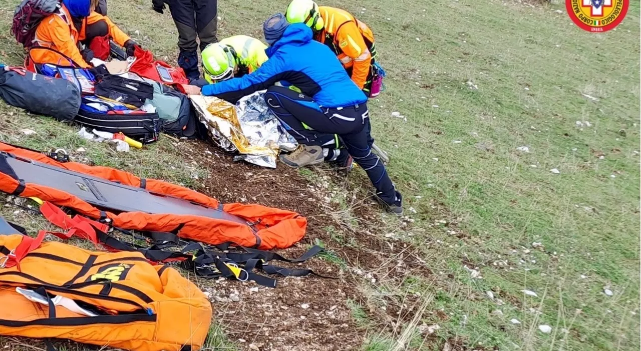 Finiscono nel Tevere: salvati due escursionisti a Todi