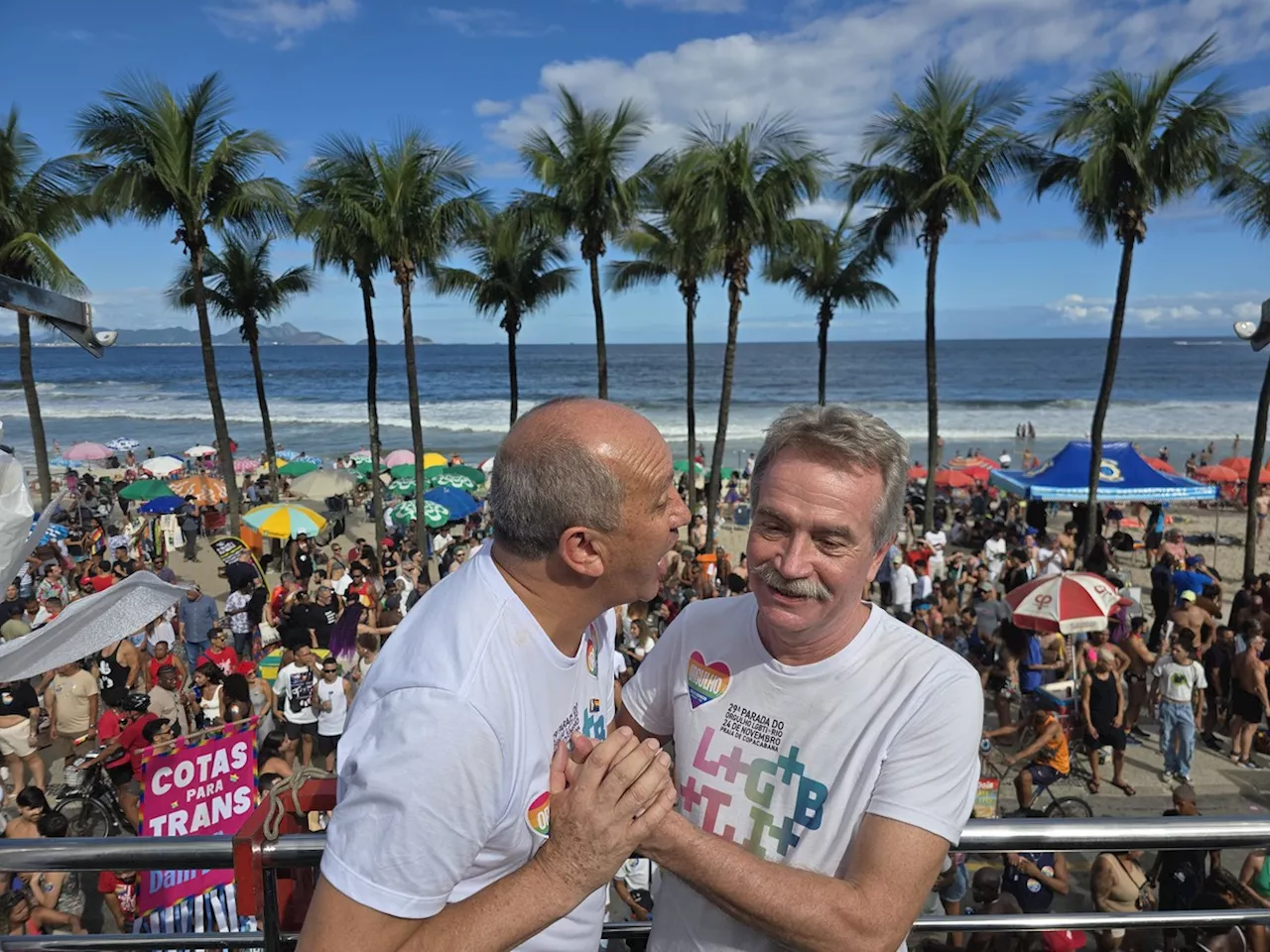 Toni Reis e David Harrad: um dos primeiros casais a se casar no Brasil marca presença na Parada LGBTQIA+