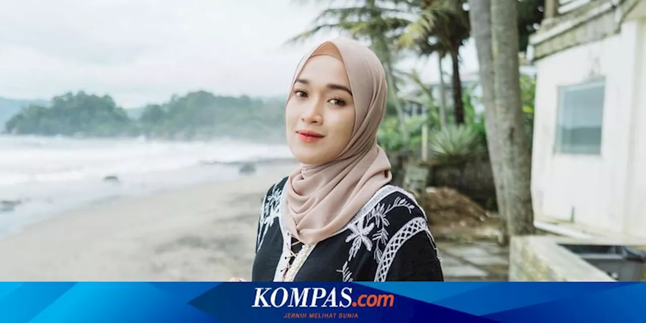 Ririe Fairus Doakan Ayus Setia dengan Nissa Sabyan