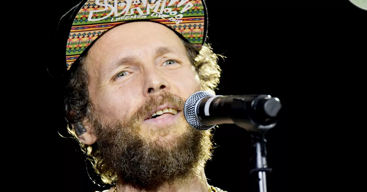 Jovanotti, &#034;femore sbriciolato&#034;: incidente choc in bici, un racconto sconvolgente