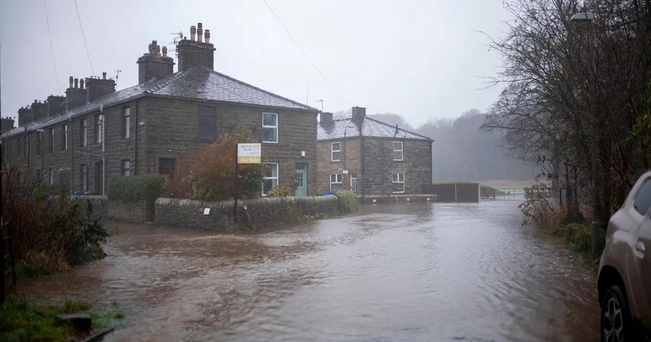 Storm Bert LIVE: Flood warnings in place as heavy rain batters UK causing travel disruption