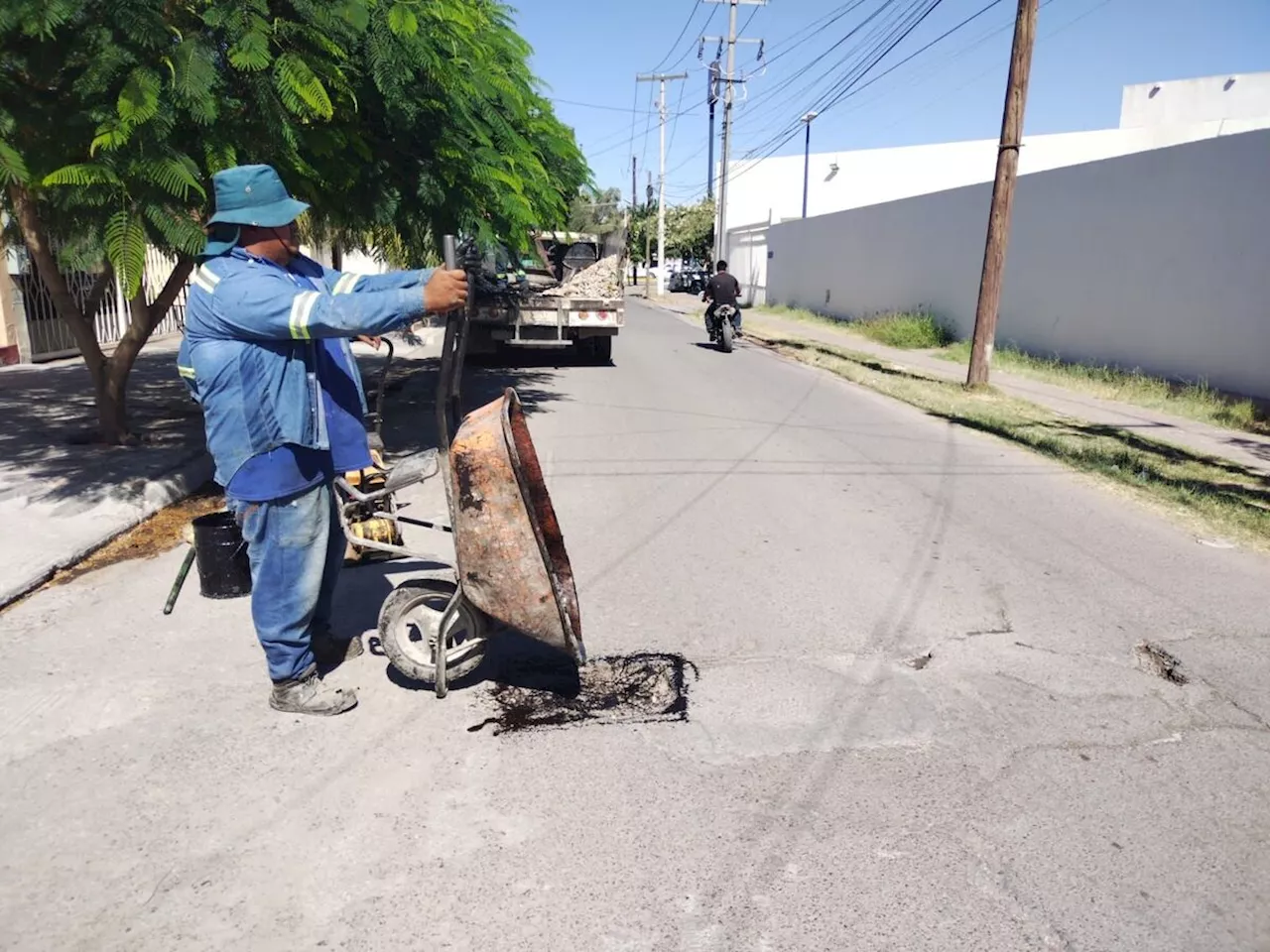 Continúa programa de bacheo en Gómez Palacio; te decimos dónde reportarlo