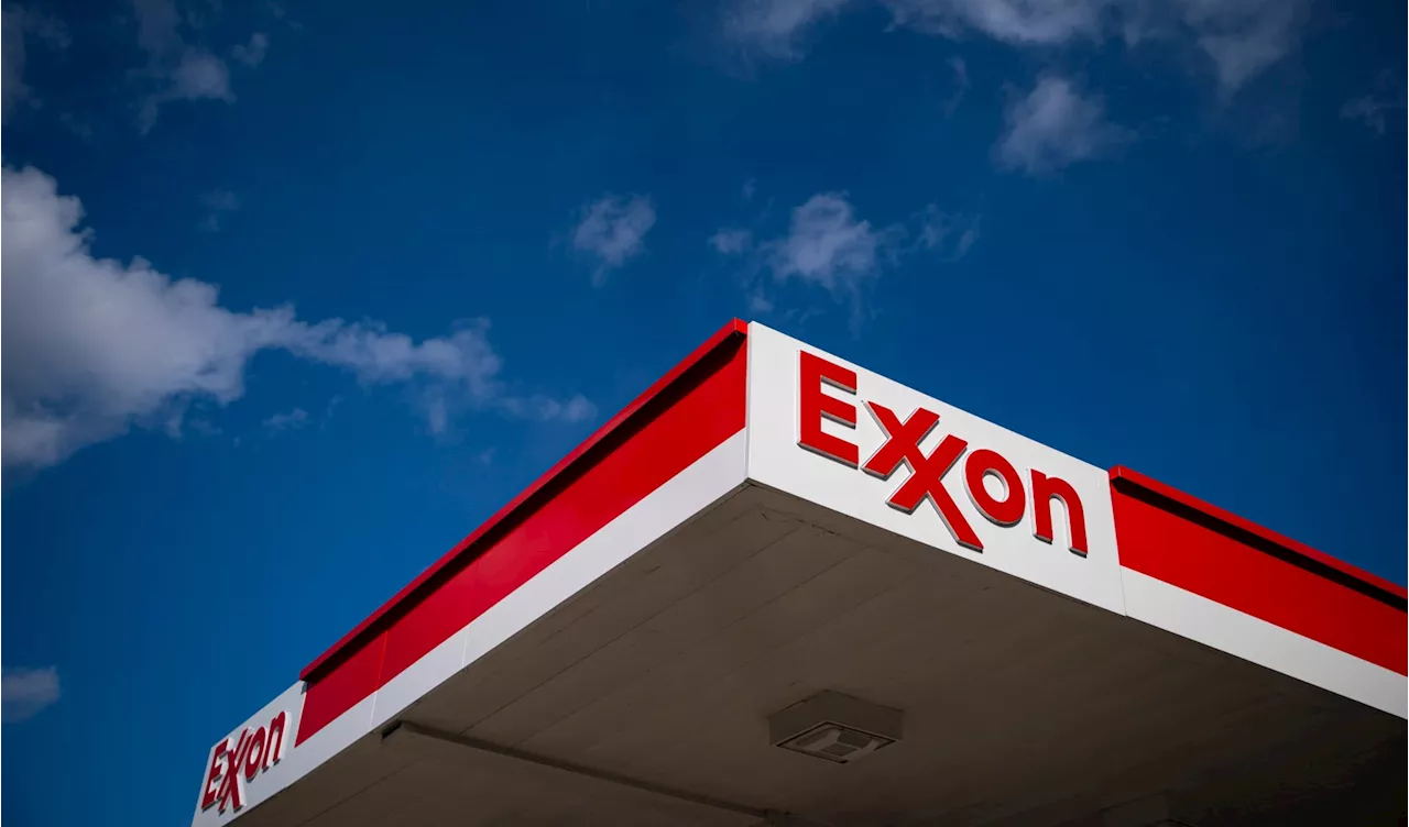 Exxon Boosts Dividends, Attracting Investors Amid Rate Cuts