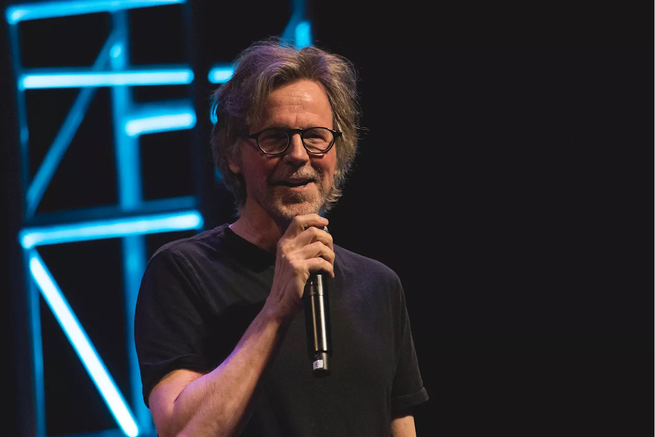 Dana Carvey Says Elon Musk's 'Incredible Accent' Tough to Mimic on 'SNL'