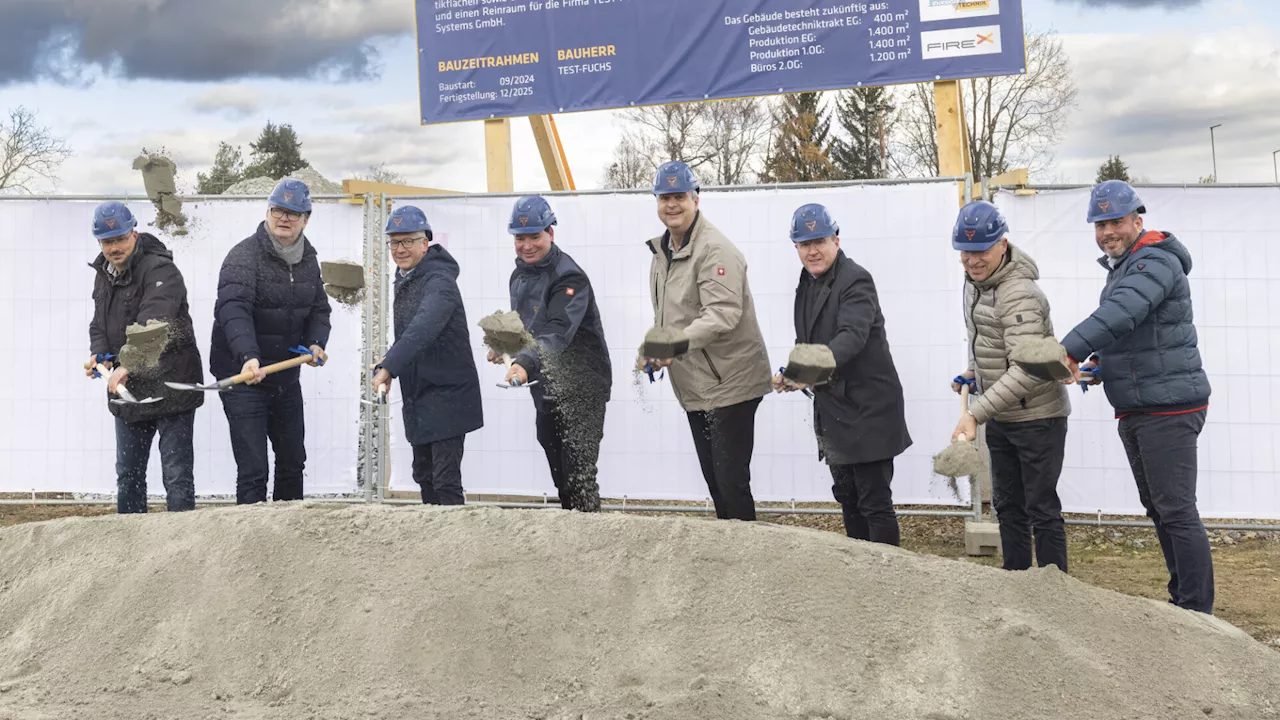 Groß-Siegharts: Spatenstich für neues Test-Fuchs Betriebsgebäude