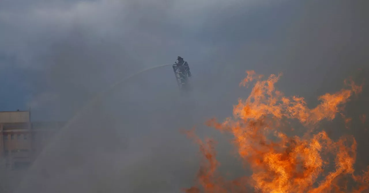 Incêndio no concelho da Nazaré combatido por uma centena de bombeiros