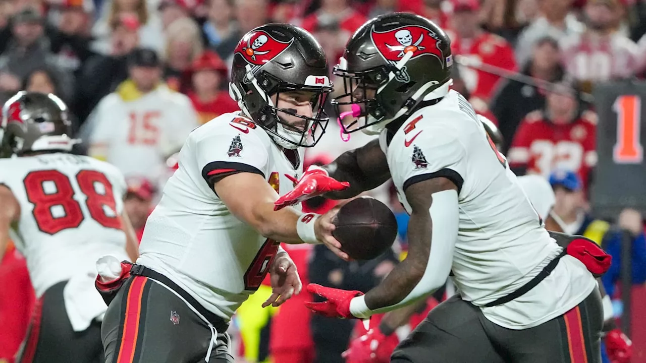 Bucky Irving TD Extends Tampa Bay Buccaneers' First Half Lead vs. New York Giants