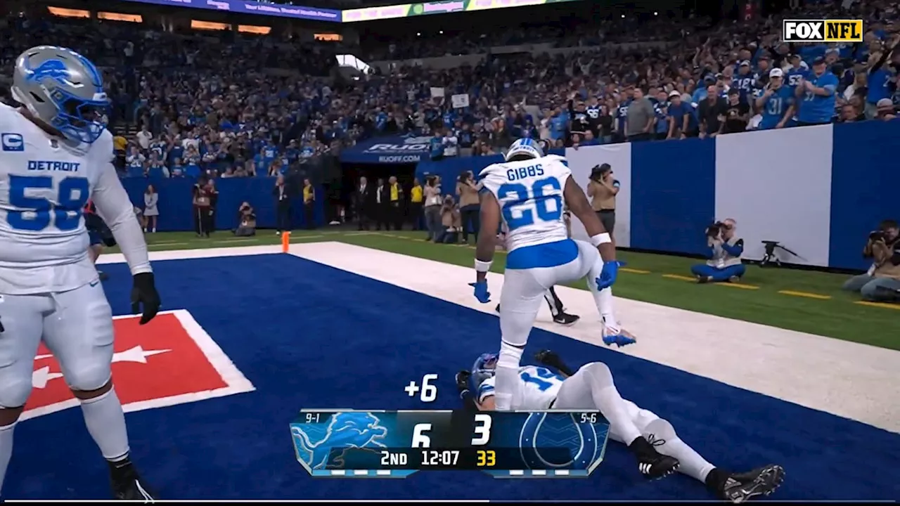 Lions RB Jahmyr Gibbs Breaks Out Allen Iverson-Inspired Touchdown Celebration