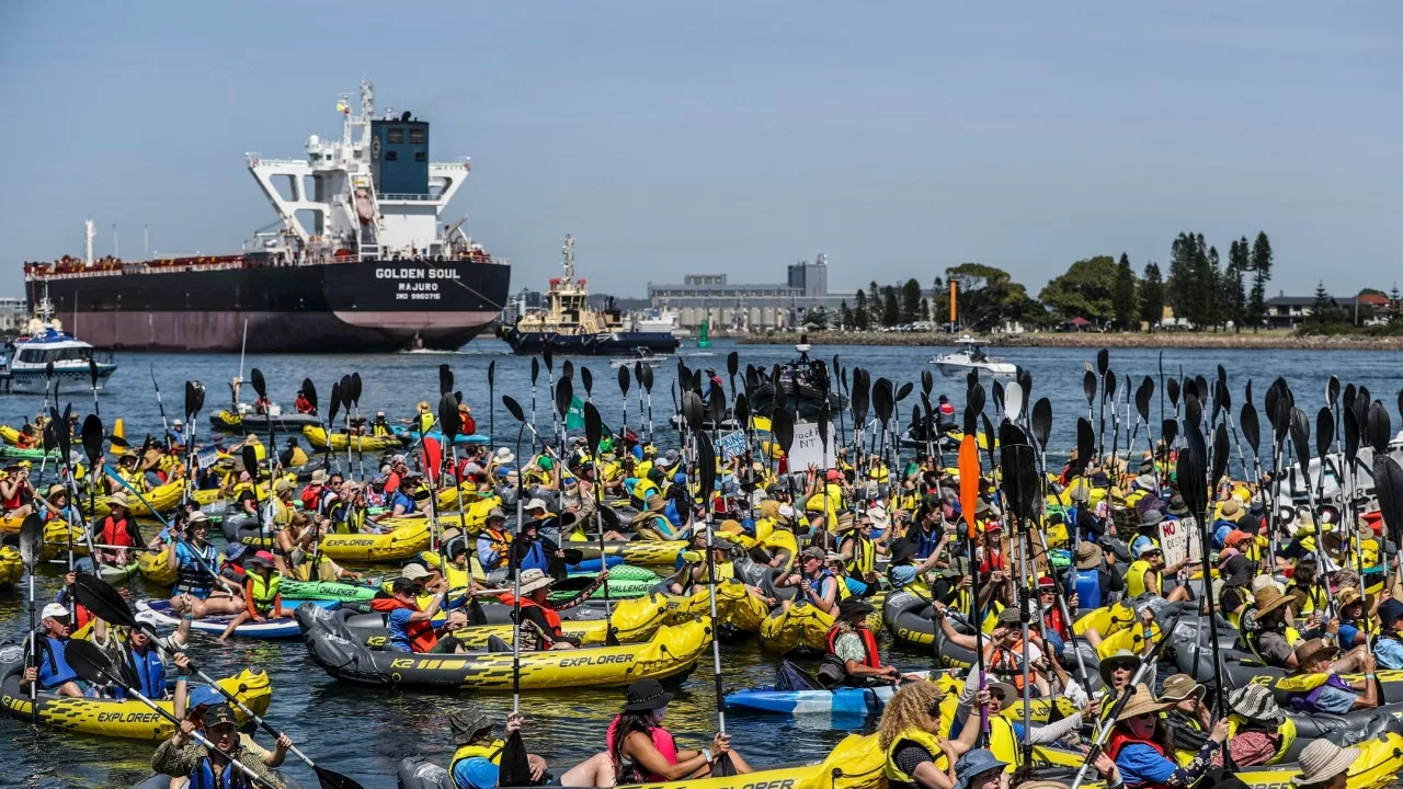 Police arrest 170 climate protestors at Newcastle coal port demonstration