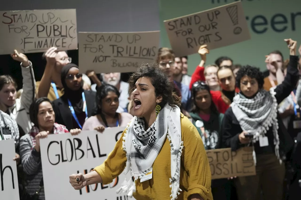 COP 29 termina com acordo fraco de US$ 300 bilhões ao ano e sob protestos da Índia