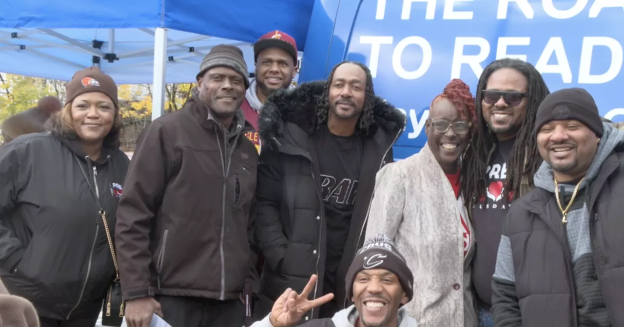 Bone-Thugz-N-Harmony's Krayzie Bone surprises the community during winter donation drive