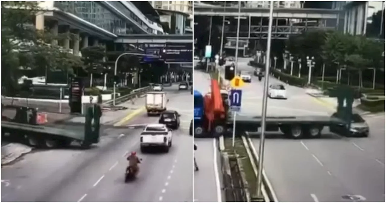 Rider Killed in Bangsar After Going Under the Wheels of Lorry That Speedily Reversed Into Traffic