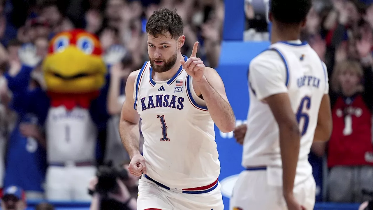 Kansas stays at No. 1 ahead of showdown vs. No. 11 Duke; Ole Miss, Mississippi St back in AP Top 25