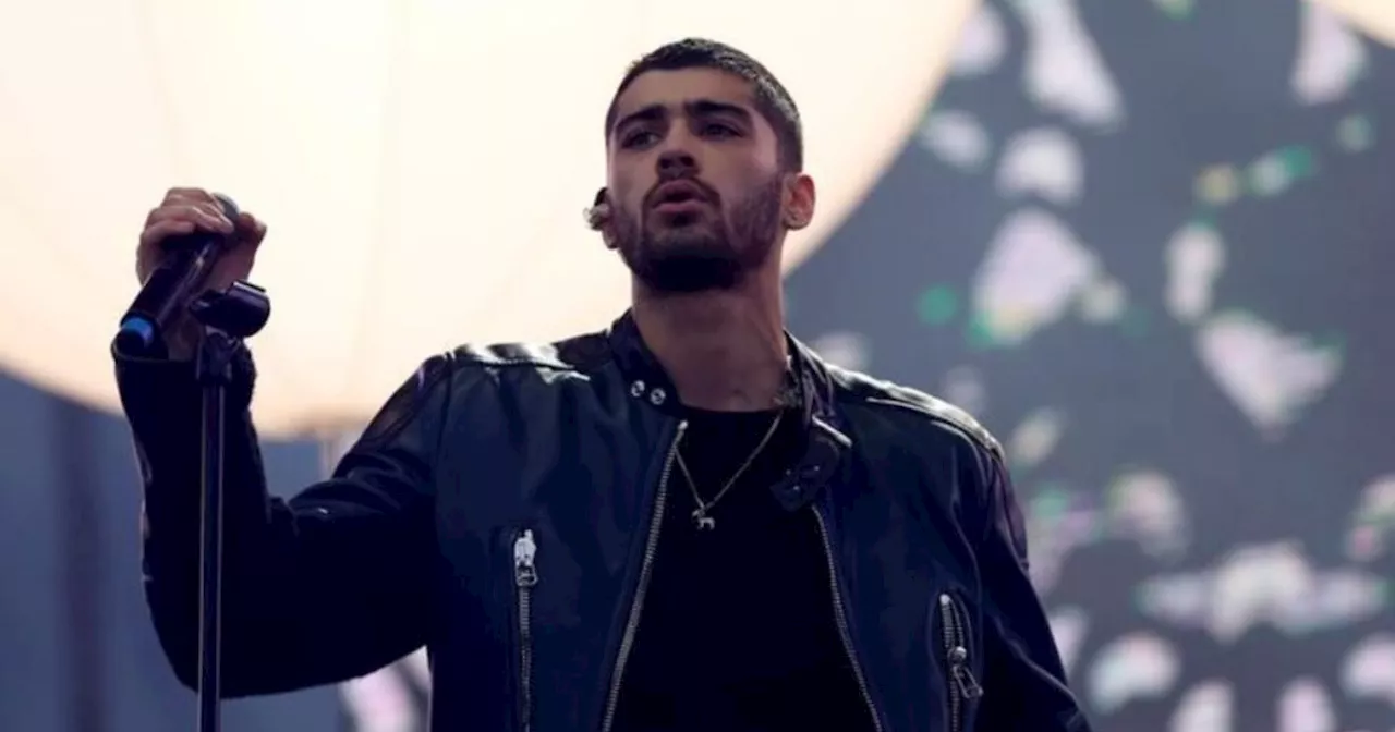 Zayn Malik pays tribute to Liam Payne at the first concert of his tour