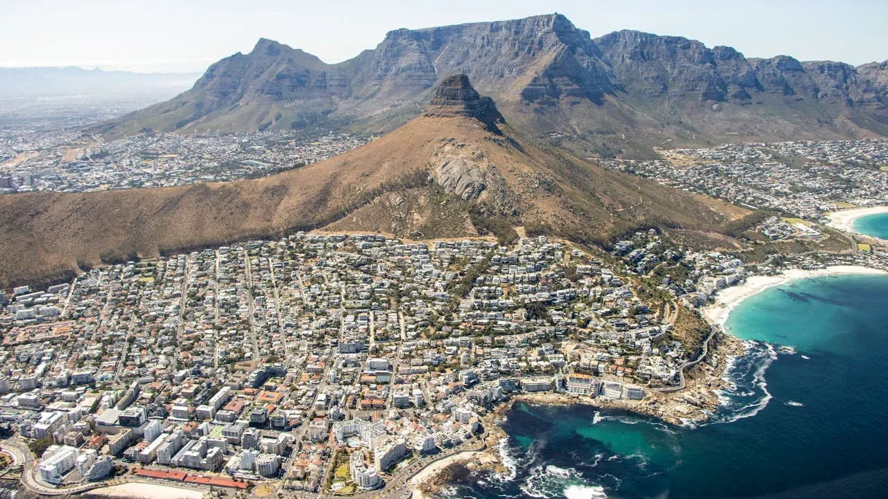 ICLEI Afrika ve Cape Town, Akşamın Beslenme Sorunlarına Yönelik Bir Müdahalede Birlikte Çaba Gerekir Derarasında Bir Toplantı Olarak 20 Afrika ve Avrupa Şehrinin Temsilcilerini Çağırıyor