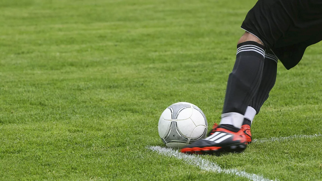 La madre de un jugador alevín de fútbol agrede a un árbitro en Granada