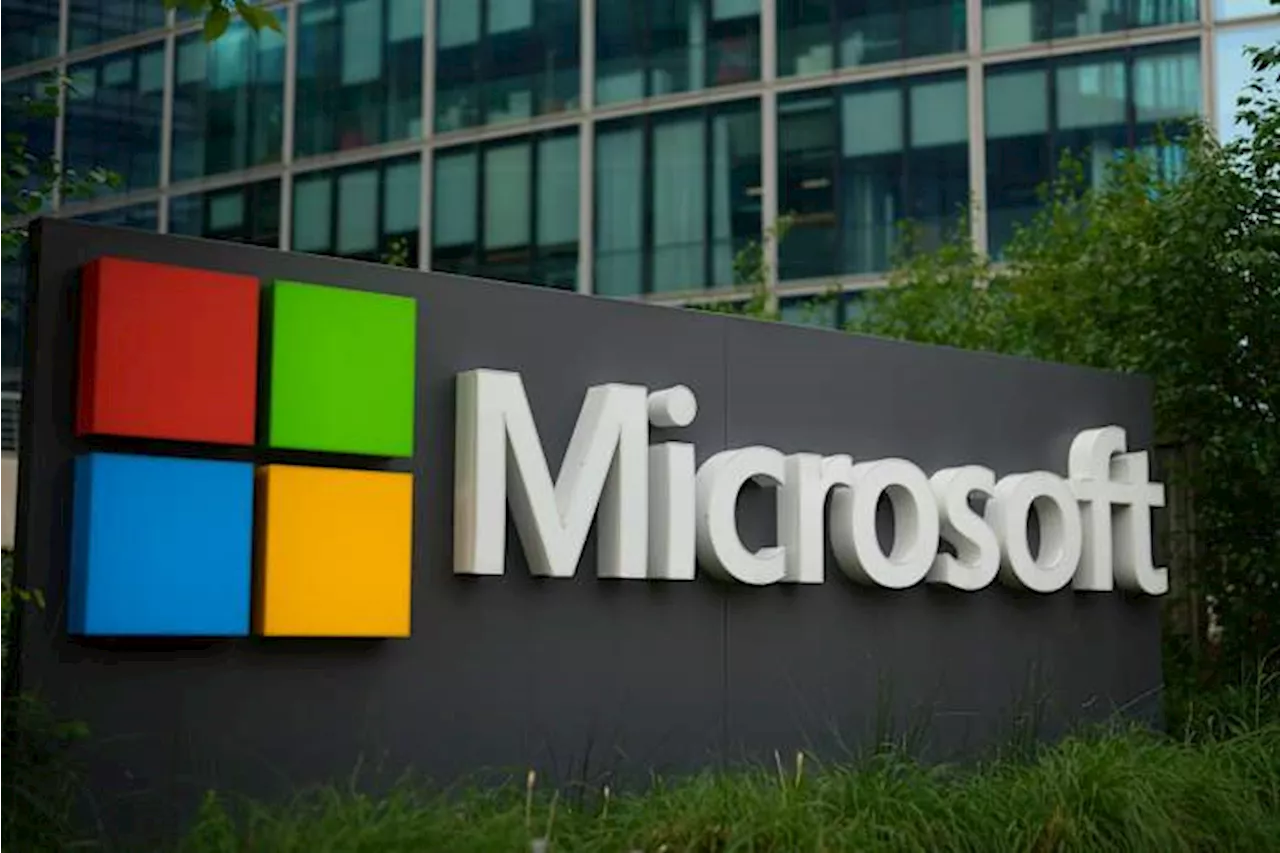 Microsoft investigating outage as thousands of users report issues with Teams, Outlook