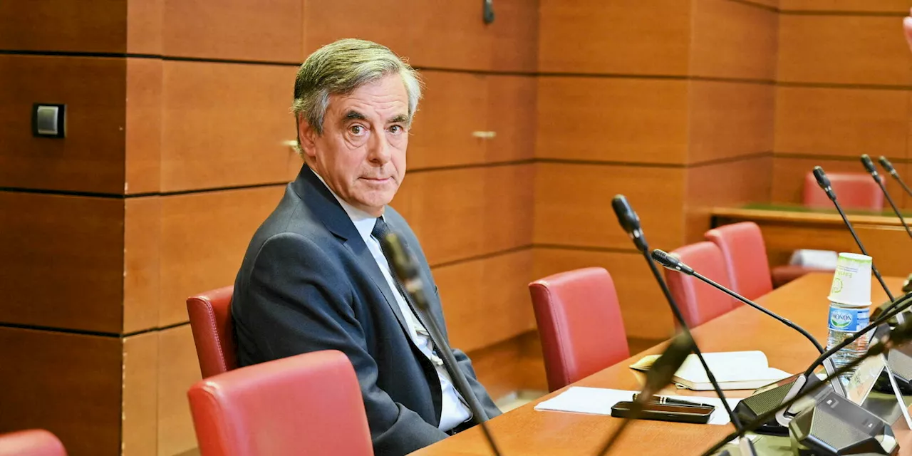 Le procès pour emplois fictifs de François Fillon renvoyé à 2025