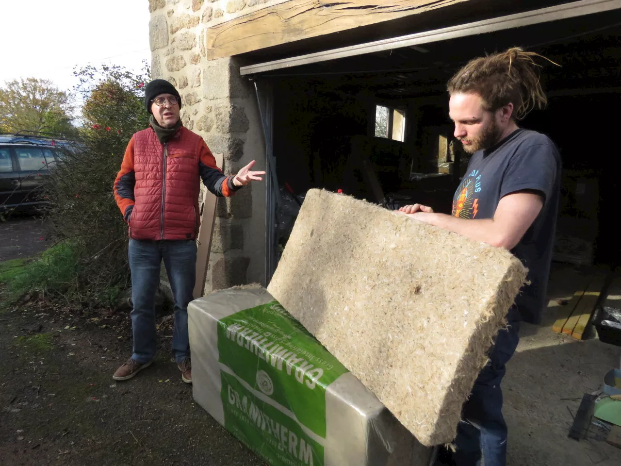 Gramitherm, l'isolation biosourcée à base d'herbe, s'installe potentiellement au Pays de Fougères