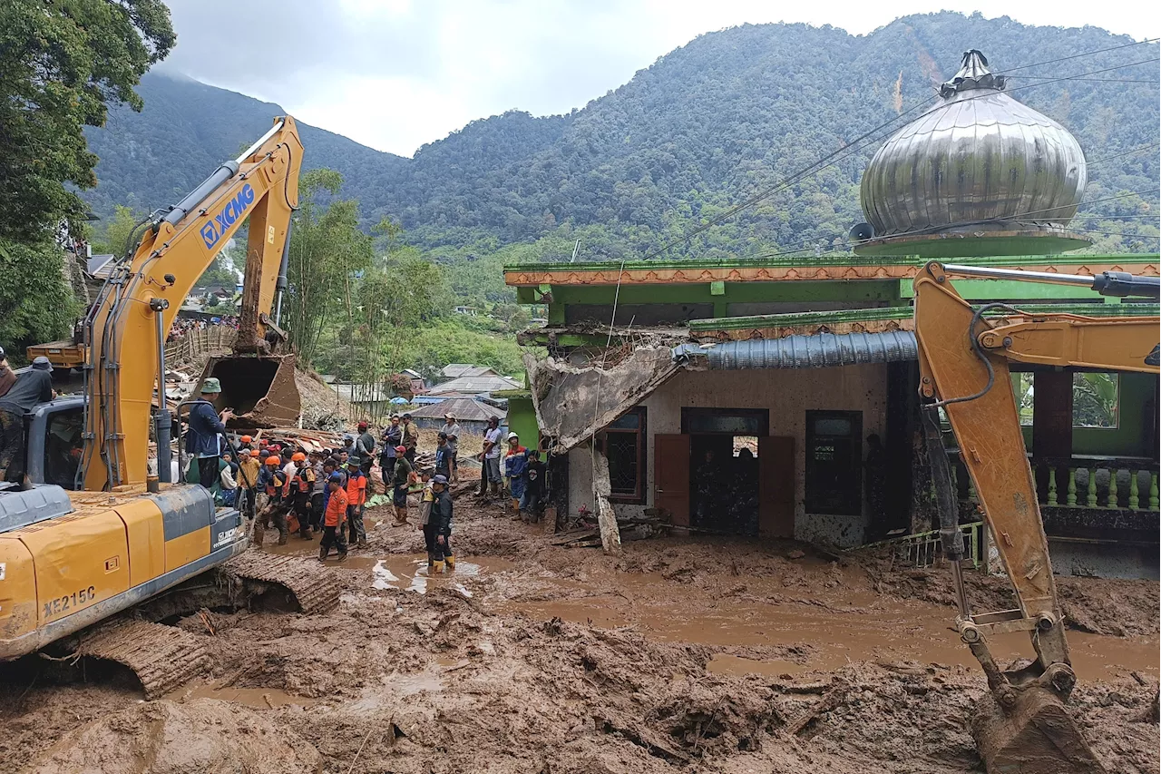 Landslides, Flash Floods Leave 16 Dead, Six Missing