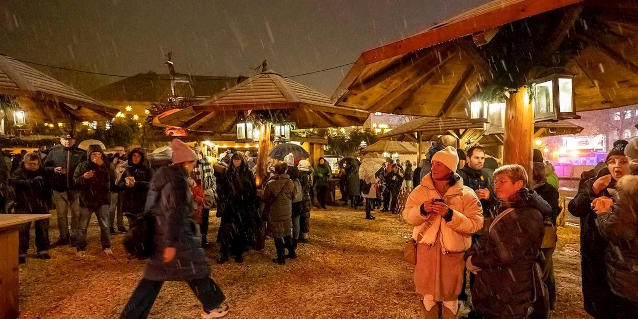 Adventszauber trifft auf Mittelalteratmosph&auml;re: Der Historische Weihnachtsmarkt Erlangen 2024