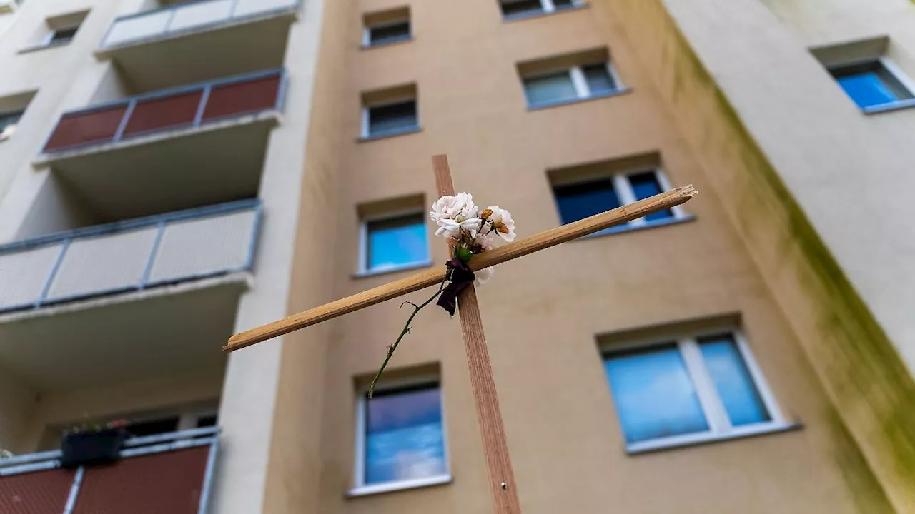 Mecklenburg-Vorpommern: Nach Sprung aus Hochhaus - Baby stirbt im Krankenhaus