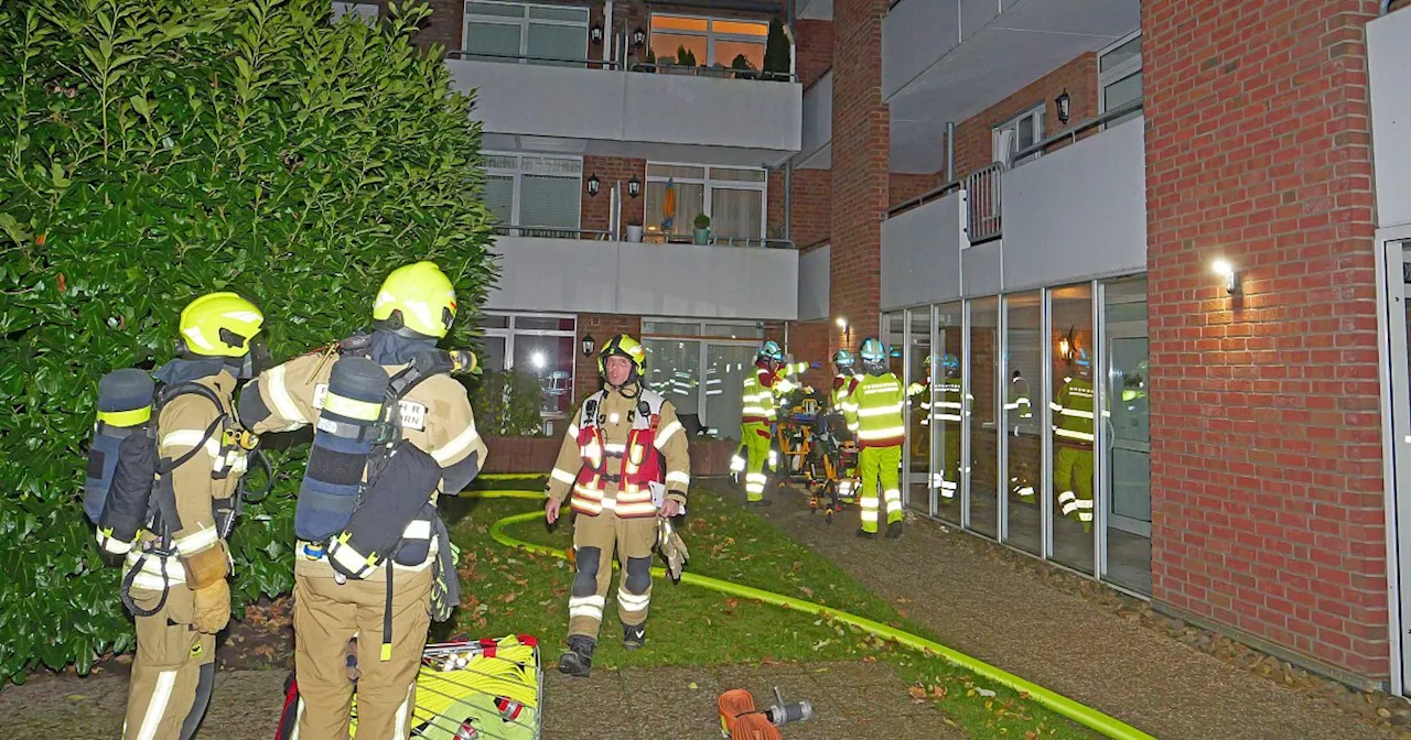 Nächtlicher Feuerwehreinsatz im Paderborner Seniorenheim Riemekehof