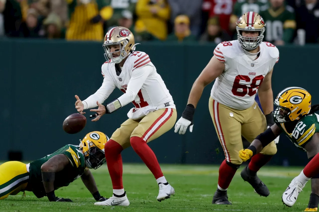 Josh Jacobs runs for 3 TDs as Packers roll to win over short-handed 49ers