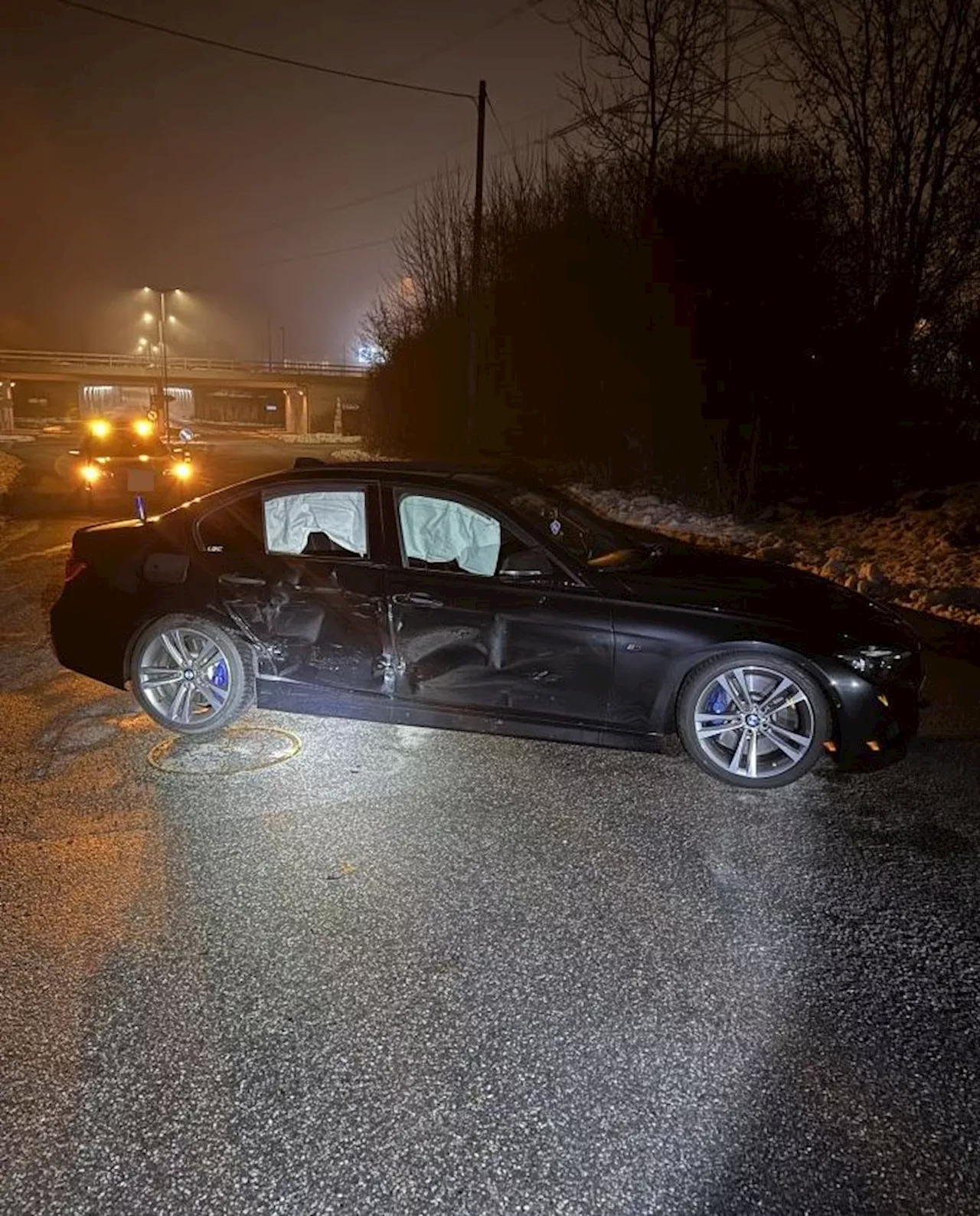 Däniken SO: BMW-Lenker/-in entfernt sich nach Kollision mit anderem Auto von der Unfallstelle