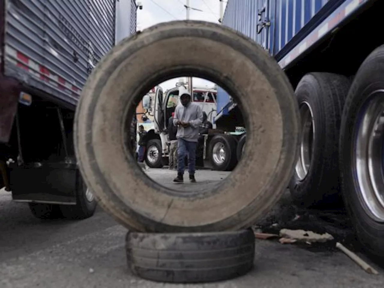 Colombia avanza en diálogo con transportistas para mejorar el sector