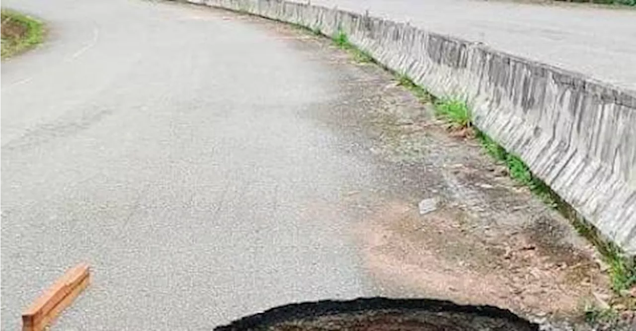 Lubang sedalam enam meter di jalan Lojing–Gua Musang sedang dibaiki