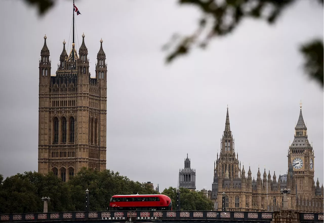 Lelaki kritikal ditikam di Westminster Bridge