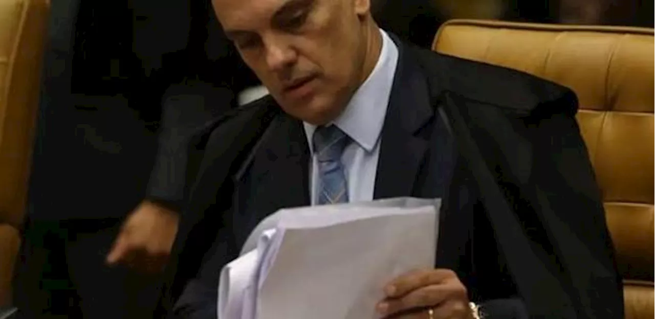 Moraes deve enviar à PGR nesta 2ª relatório que implica Bolsonaro em golpe