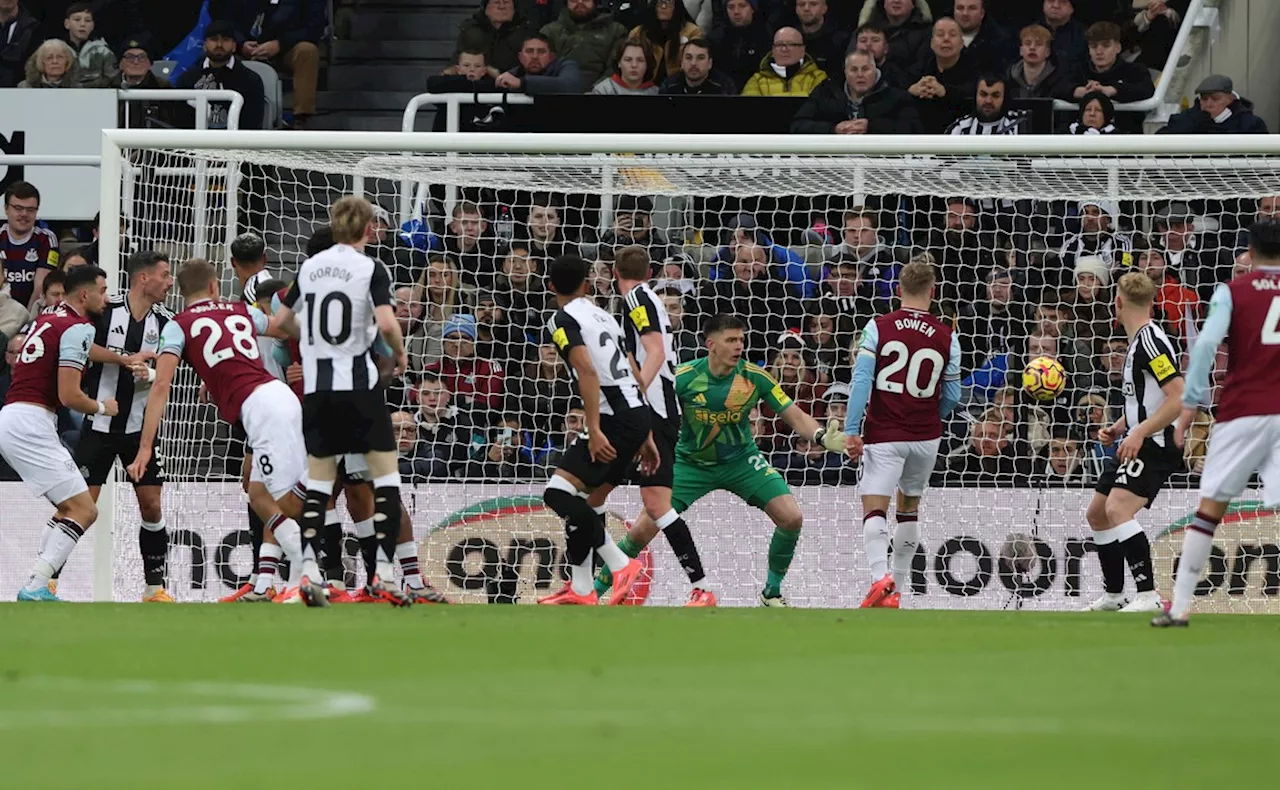 West Ham wint voor het eerst buiten Londen en stuit Newcastle-opmars