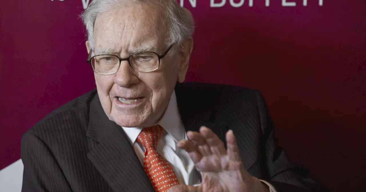 Warren Buffett assails 'dynastic wealth,' cuts future generations from estate