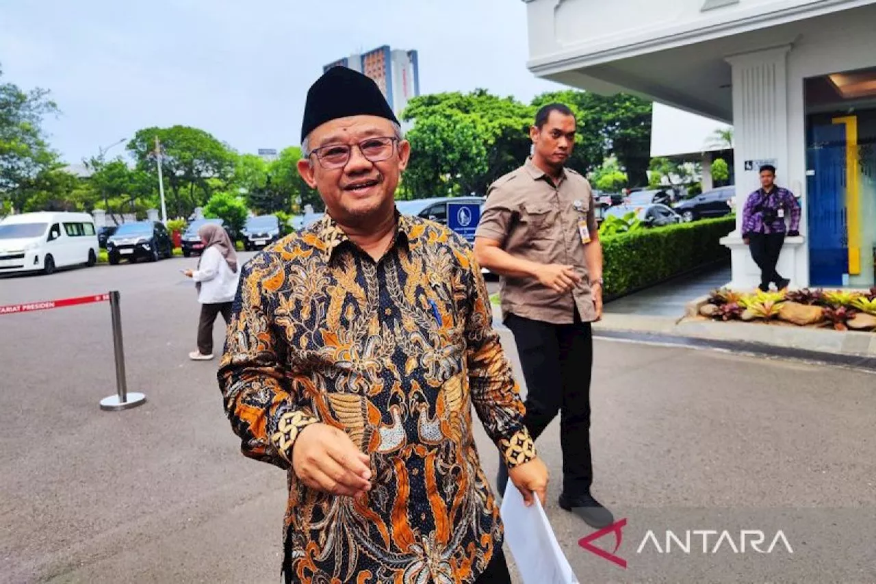 Presiden Prabowo Subianto Duisaat Menteri Kabinet Merah Putih dalam Rangka Bicara Tantangan Pendidikan dan Bantuan Sosial