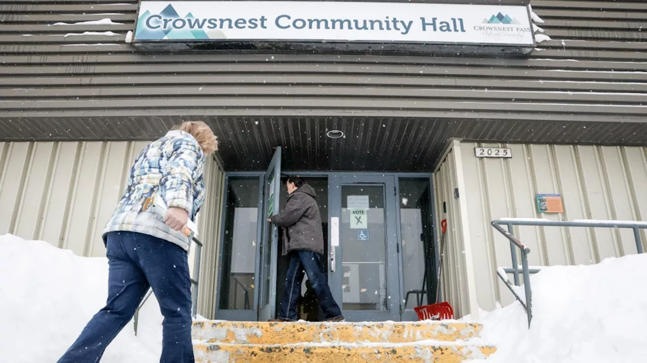 'A decisive decision': Crowsnest Pass residents vote overwhelmingly for new coal mine