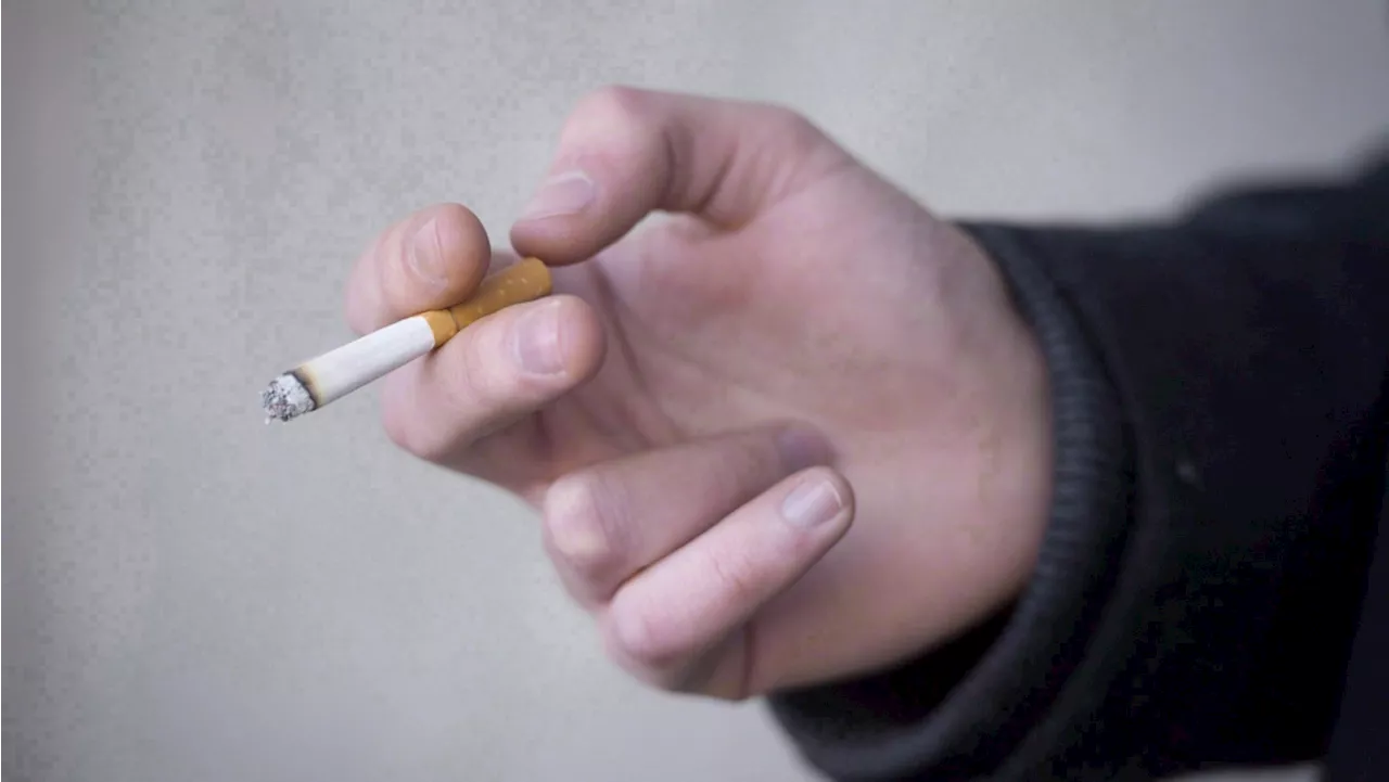 British lawmakers vote in favour of strict anti-smoking rules