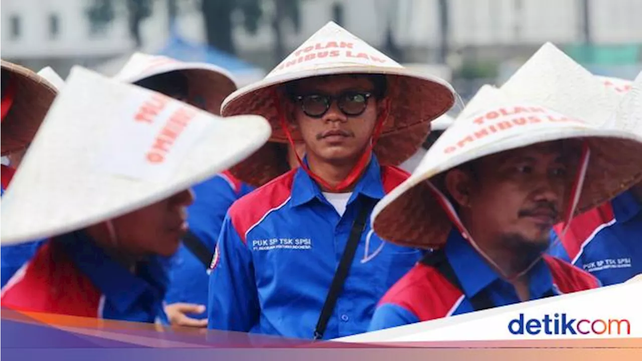 Buruh Buka-bukaan Alasan Tolak Rancangan Aturan UMP 2025