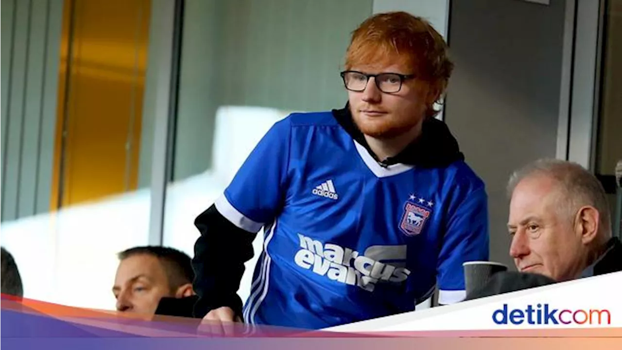 Ed Sheeran Mengganggu Wawancara Amorim dan Minta Maaf