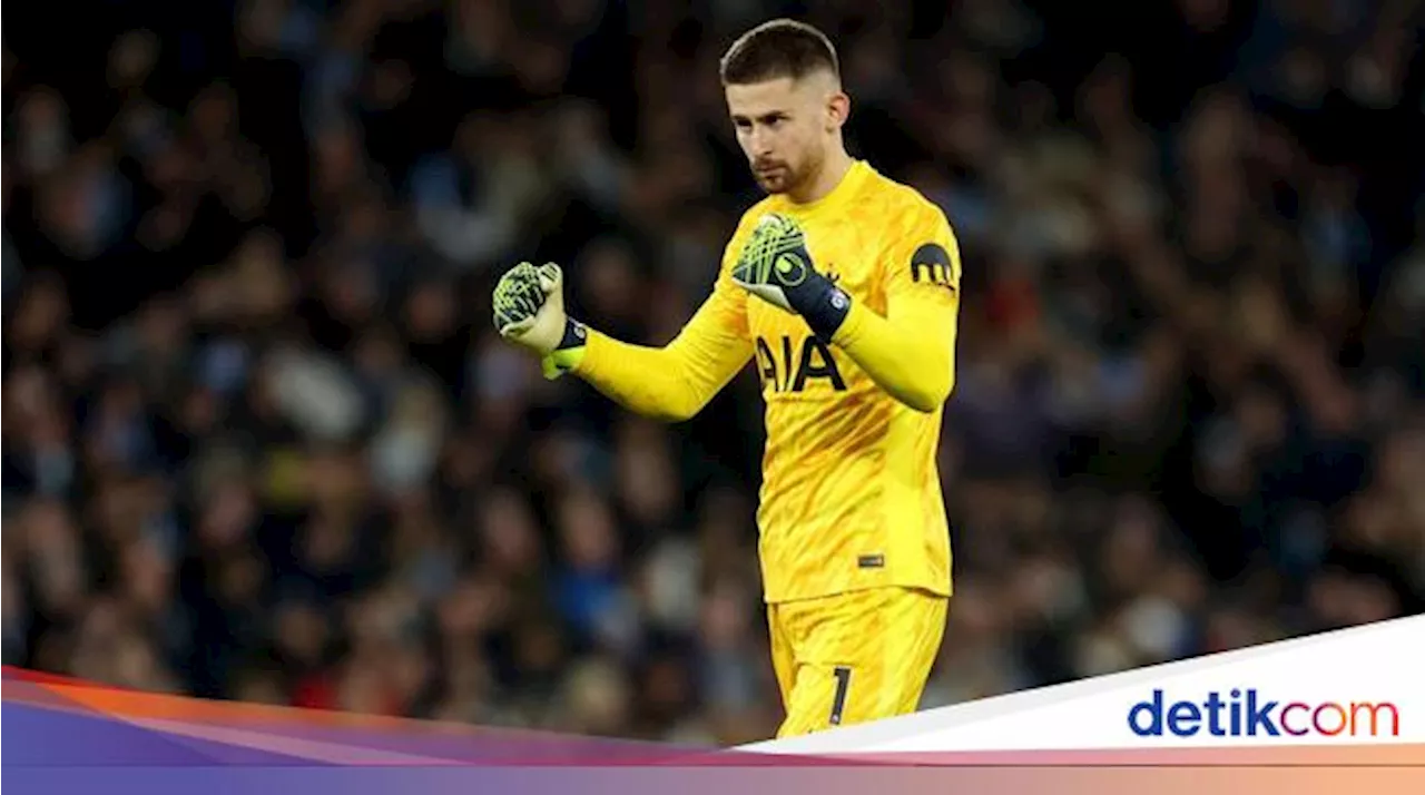 Kiper Tottenham Main 1 Jam di Etihad dengan Kaki Retak