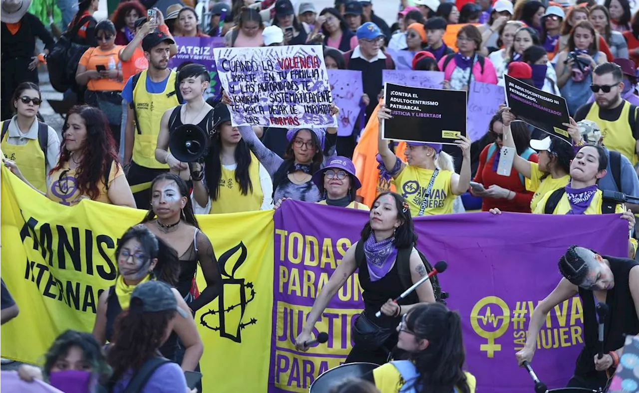 Marcha 25N CDMX en vivo; contingentes llegan al Zócalo, sigue el minuto a minuto