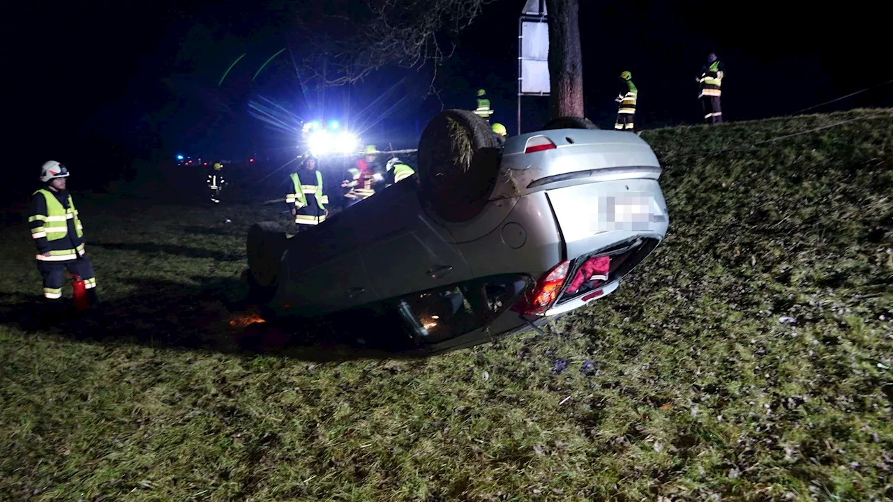 Einsatz bei Mannersdorf - Autofahrer hat bei Überschlag riesiges Glück