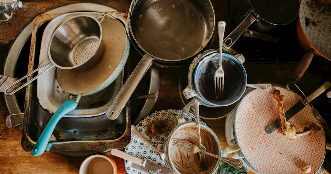 If You Dread Doing The Dishes After Thanksgiving, This'll Make Life Way Easier