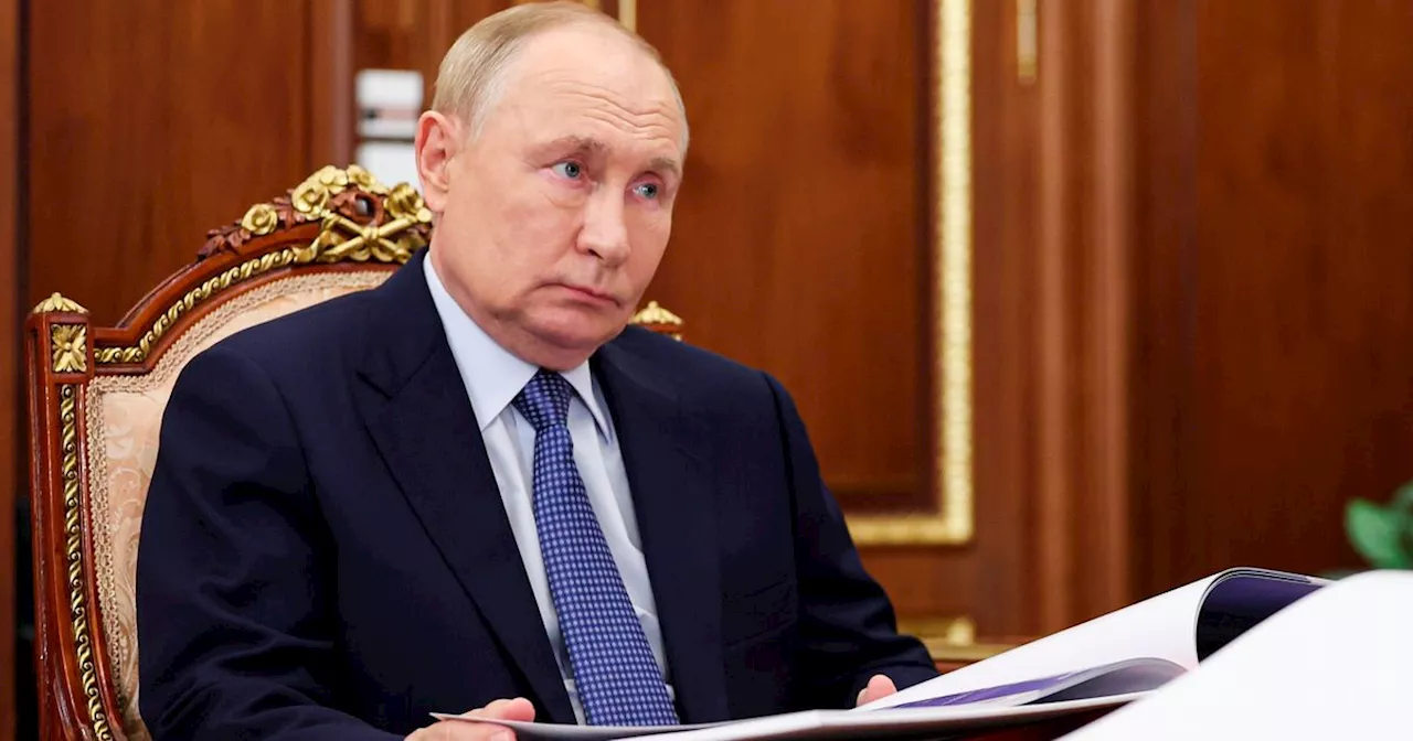 Putin Bans 15 British Cabinet Ministers From Entering Russia Over Support For Ukraine