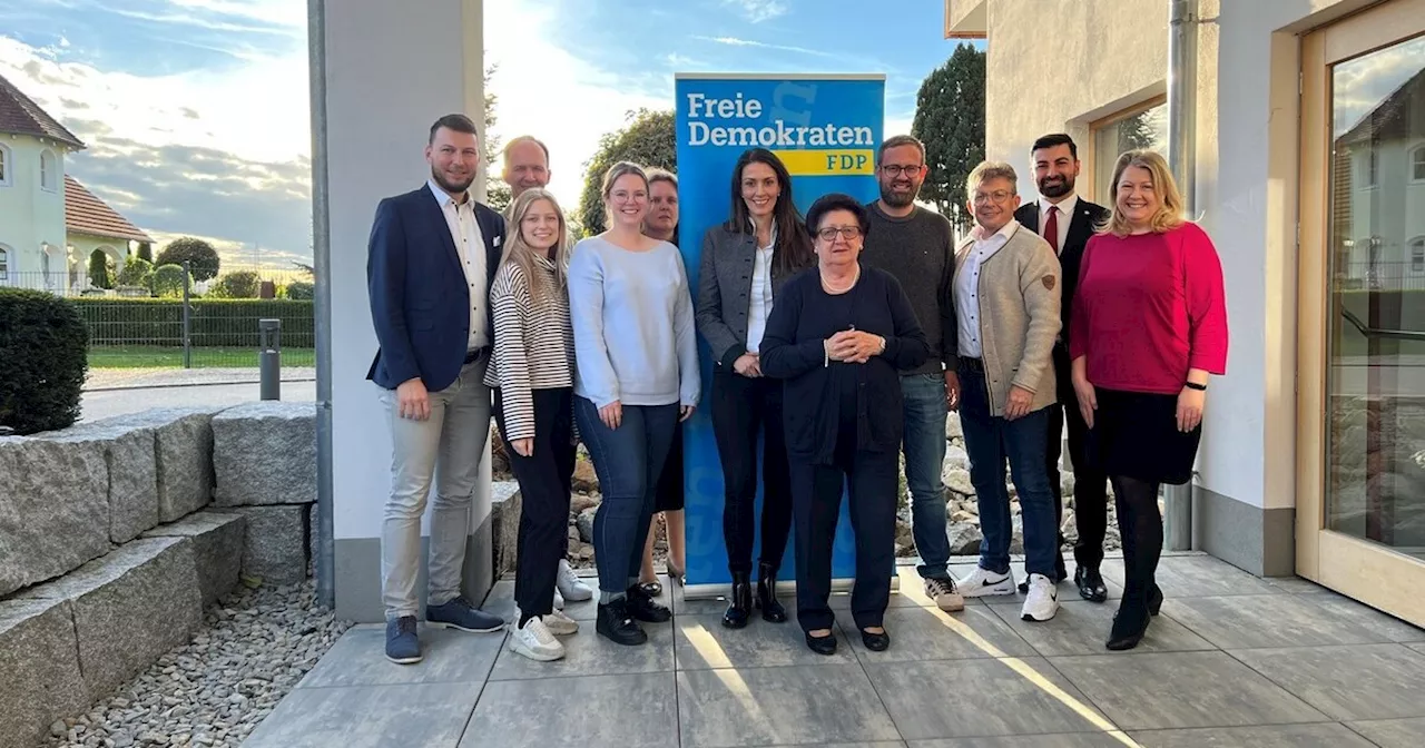 FDP im Landkreis Landshut setzt mit Nicole Bauer auf Kontinuität