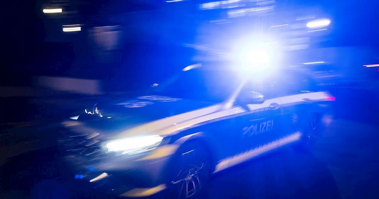 Fünf Personen bei Frontalzusammenstoß schwer verletzt