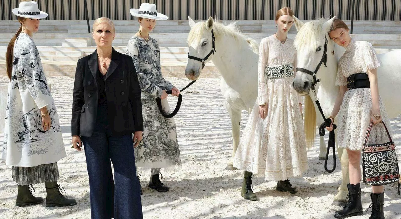 Maria Grazia Chiuri Porta La Sfilata Dior Cruise 2026 a Roma