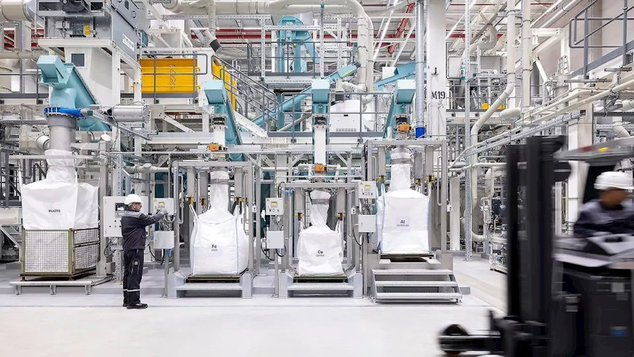 Mercedes Åbnede En Ny Fabrik For Opbevaring Af Elbilbatterier